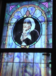 Stained glass window of Mother Teresa.