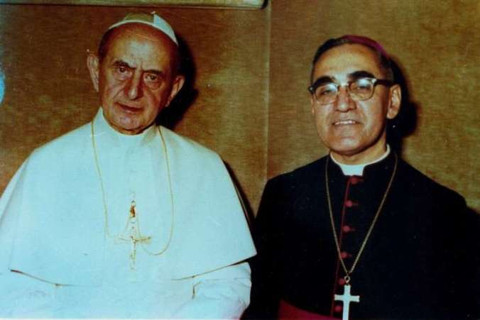 11 Pope_Paul_VI_and_Archbishop_Oscar_Romero_pose_together_in_an_undated_file_photo_Photo_courtesy_of_Oficina_de_Canonizacion_de_Mons_Oscar_Romero_CNA